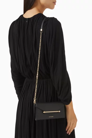 حقيبة ملتريس صغيرة بسلسلة جلد