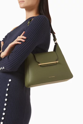 حقيبة هوبو ملتريس جلد بارز الملمس