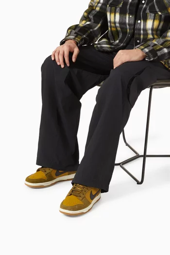 Dunk Low Retro SE Sneakers in Leather & Suede