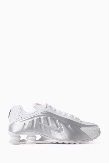 Shox R4 Sneakers