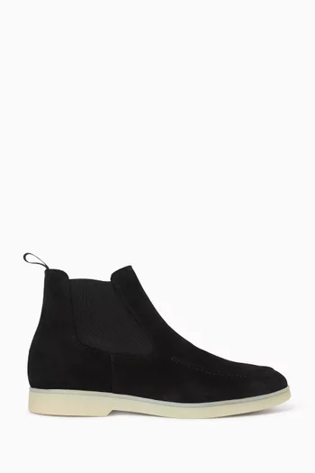 City Chelsea Boots in Oiled Suede