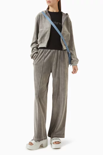 بنطال رياضي بقصة ساق واسعة ومطرز بالكريستال مخمل