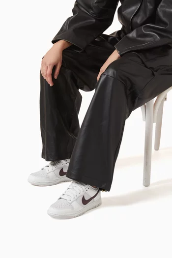 سنيكرز دانك أسفل الكاحل