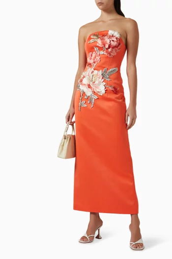 فستان افا طويل بزهور بارزة