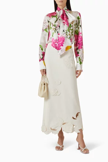 بلوزة فريا برباط عند الرقبة حرير