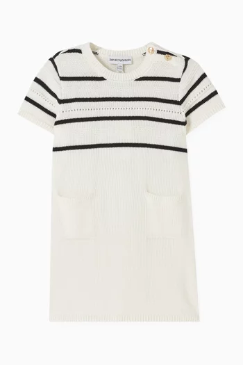 فستان بنقشة مخططة منسوج