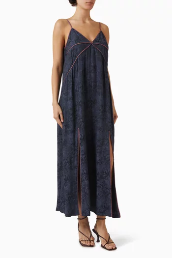 فستان لارا مزين بنقشة