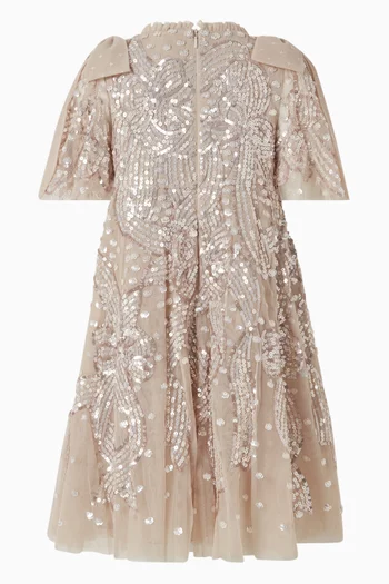 فستان مزين بعقد وتطريزات بالترتر