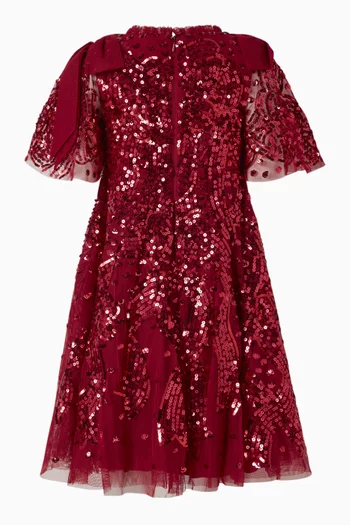 فستان مزين بعقد وتطريزات بالترتر