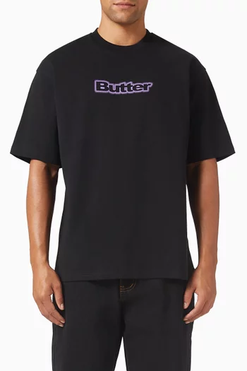 تي شيرت بطبعة عاكسة بشعار الماركة قطن