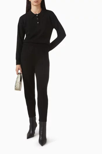 سترة بياقة بولو وأزرار نسيج سادة