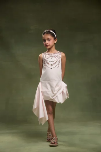 فستان بدرابيه وتطريزات بالكريستال قطن وستان