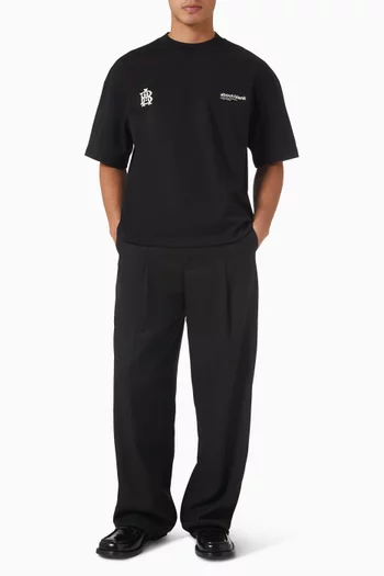 تي شيرت بطبعة مزدوجة لشعار الماركة قطن