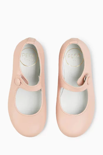 حذاء ماري جين جلد