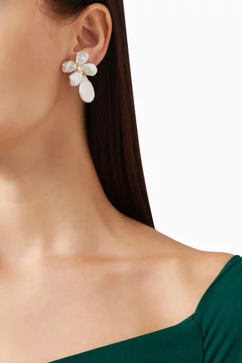 أقراط فلور دو كليو نحاس مطلي بلون ذهبي