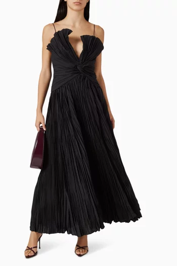 فستان برودهاي بفتحة رقبة عميقة في الخلف