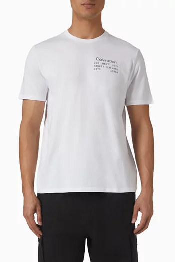 تي شيرت مزين بشعار الماركة قطن