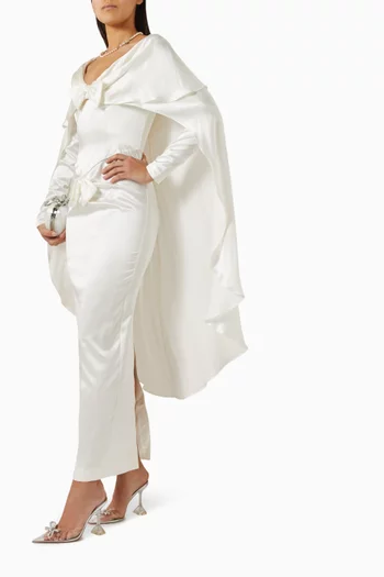 فستان بكاب وعقدة ستان وحرير