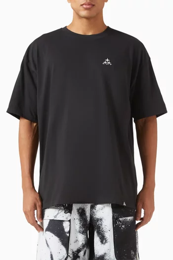 تي شيرت بطبعة أجسام غريبة وأضواء قطن من مجموعة ايه سي جي