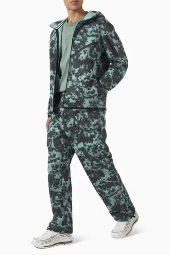 جاكيت ويندرانر تيك بسحّاب كامل ونقشة مموهة