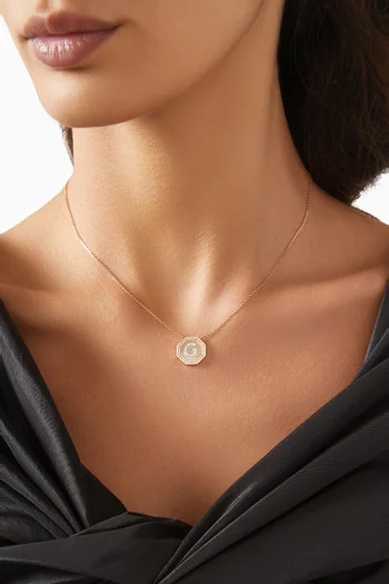 قلادة حرف تراث بدلاية حرف 'G' مرصع بالماس ذهب وردي عيار 18
