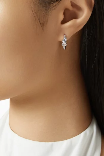 أقراط دائرية مرصعة بأحجار بيضاوية وكمثرية نحاس مطلي روديوم