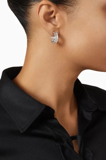 أقراط هاجي دائرية مرصعة بأحجار زركونيا نحاس مطلي روديوم