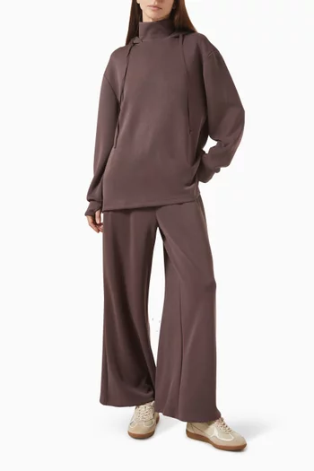 بنطال رياضي واسع الساقين