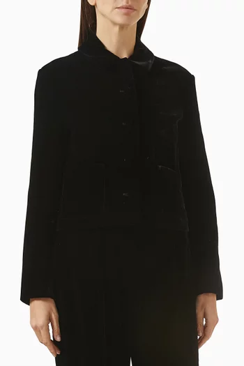 جاكيت بأزرار مخمل