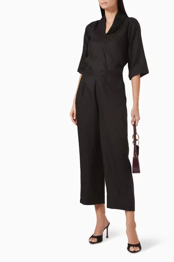 طقم بنطال وبلوزة مطرز باللؤلؤ كتان