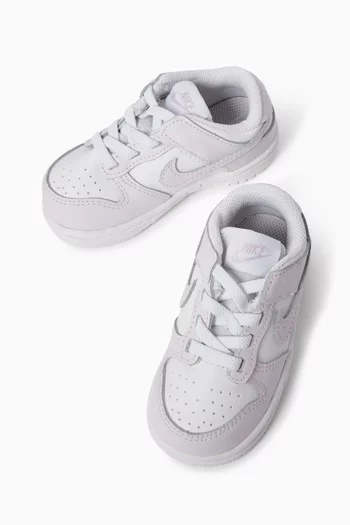 سنيكرز دانك أسفل الكاحل