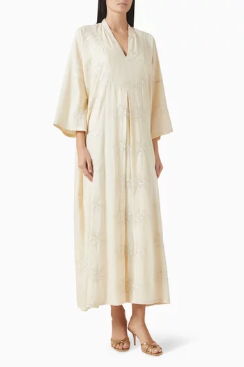 قفطان ليلا مزين بتطريزات