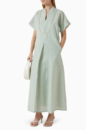 قفطان ليلا مزين بنقشة مخططة