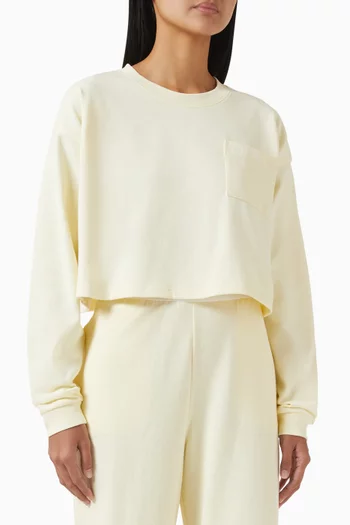 سترة بقصة مربعة ومطرزة بشعار الماركة