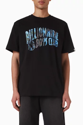 تي شيرت بشعار الماركة المقوس بتصميم ماء قطن