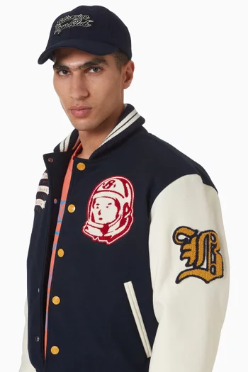 كاب داد بشعار الماركة