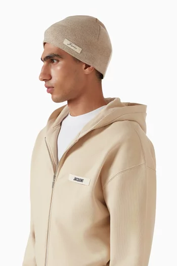 قبعة بيني بخطوط شيفرون