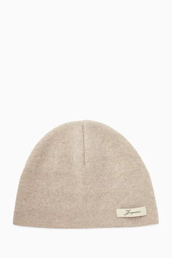 قبعة بيني بخطوط شيفرون