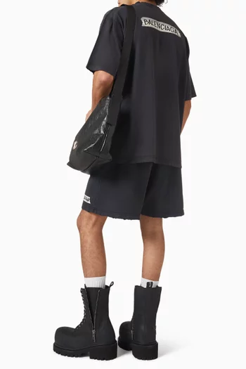 تي شيرت بأشرطة لاصقة وقصة فضفاضة قليلاً جيرسيه سريع الجفاف