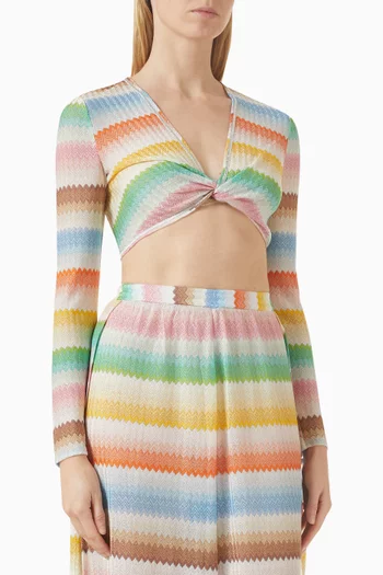 بلوزة قصيرة بنقشة خطوط متعرجة