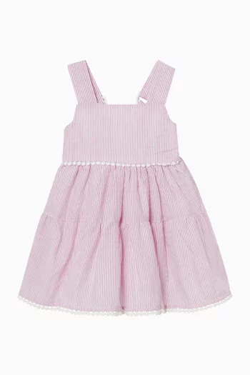 فستان صيفي بنقشة خطوط