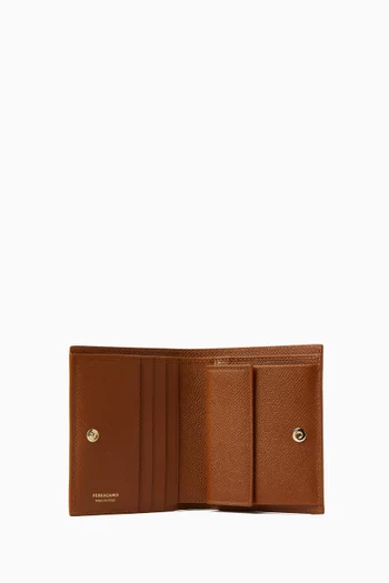 محفظة صغيرة بشعار جانشيني جلد عجل مطروق