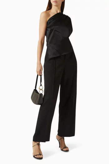  بلوزة بكتف مكشوف وحافة غير متماثلة حرير