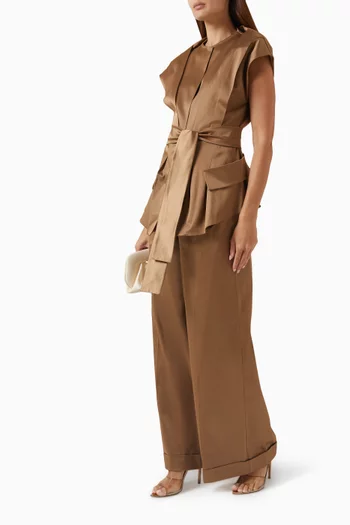 بنطال بقصة ساق واسعة ودرابيه