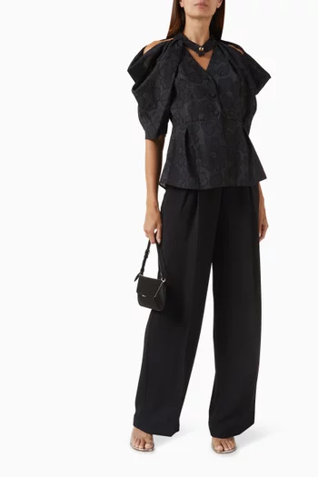 بلوزة بنقشة زهور جاكار