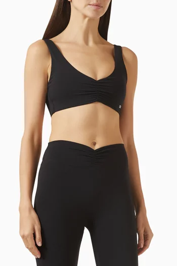 حمالة صدر رياضية بفتحة رقبة بكشكش في الأمام قماش دايفليكس