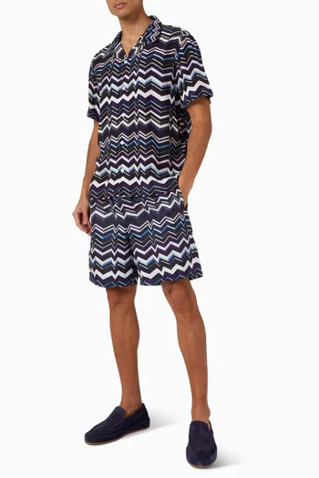 شورت سباحة طويل بخطوط متعرجة 