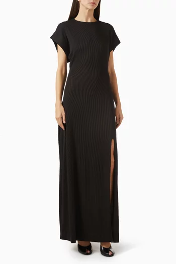 فستان طويل بقصة شكل حرف A