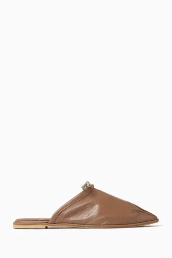 Lyn Flat Mules in Leather