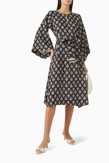 فستان متوسط الطول بنقشة أوراق شجر كتان